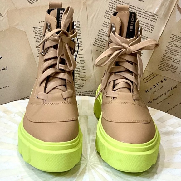 Anthropologie Sorel Caribou Boot Lace Up Beige Tan Leather Lime Rubber - Picture 5 of 11